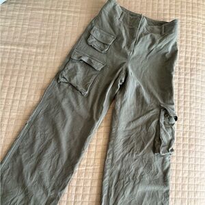 Aritzia cargo pants size 0 lightly worn